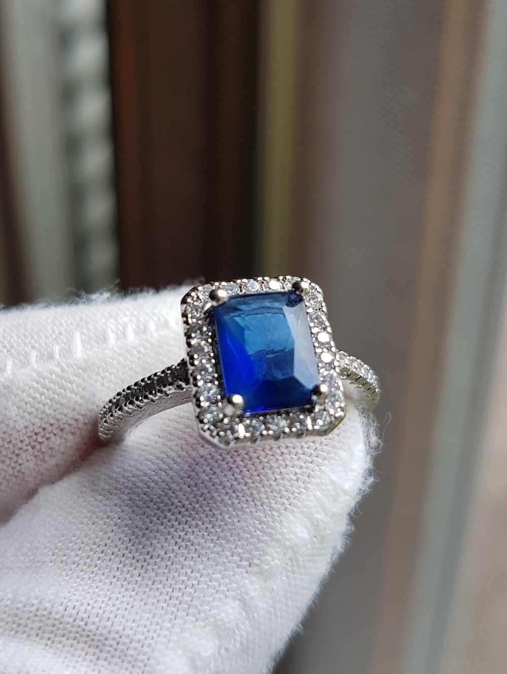 Swarovski Elements 925 Sterling Silver Blue Emerald-cut Solitaire Ring NEW